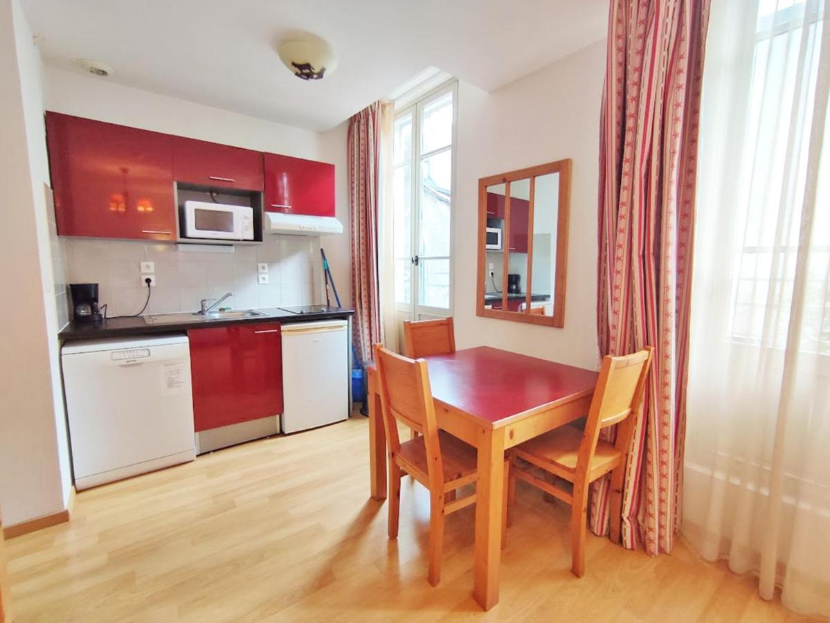 Le Bouquetin, Studio, Centre Luchon, Wifi, Casier A Skis, Ascenseur, 3 Personnes Bagnères-de-Luchon Екстериор снимка