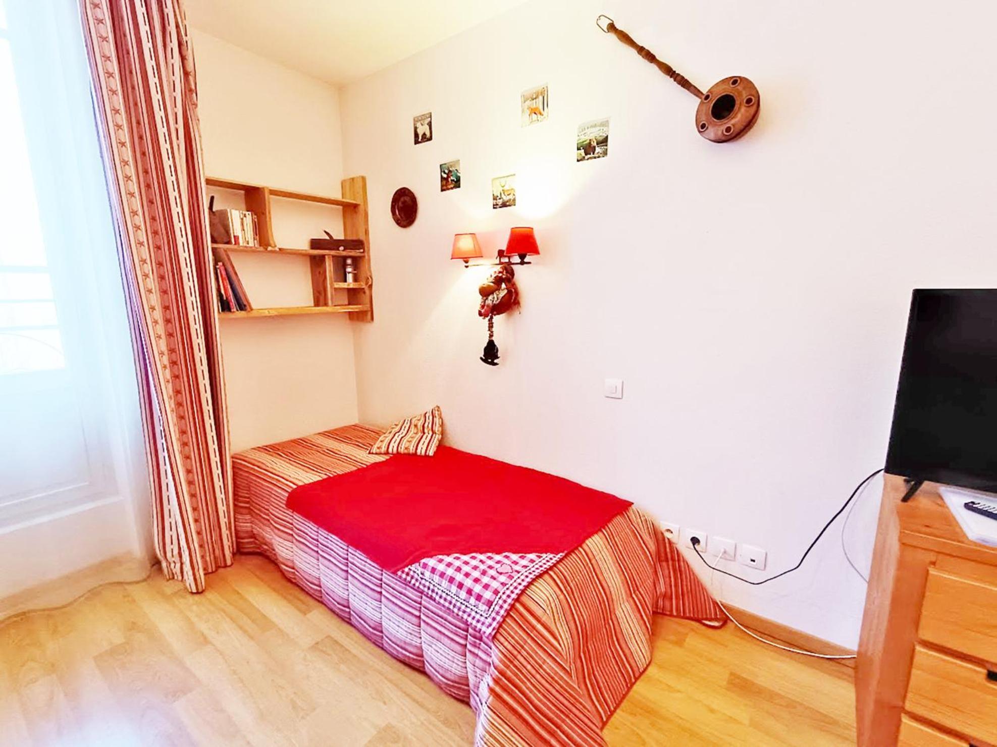 Le Bouquetin, Studio, Centre Luchon, Wifi, Casier A Skis, Ascenseur, 3 Personnes Bagnères-de-Luchon Екстериор снимка